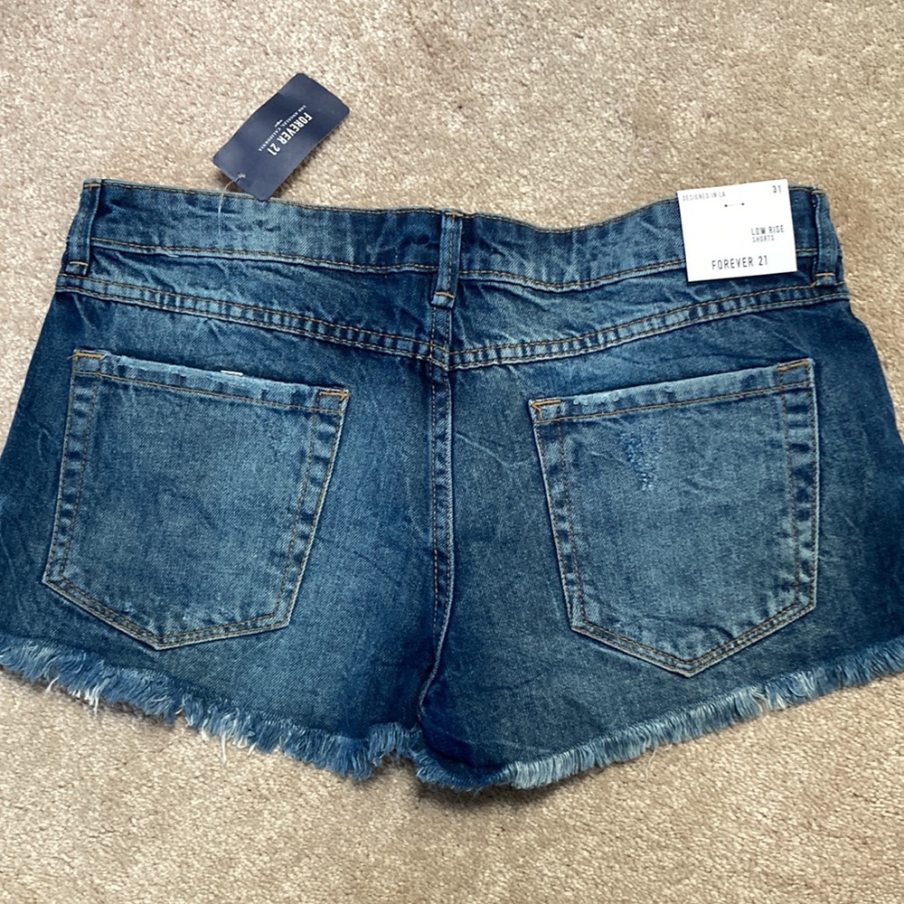 Denim shorts - Picture 2 of 3